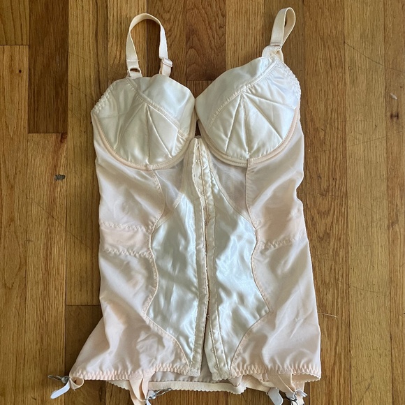 What Katie Did Vintage Corselette - Picture 2 of 6